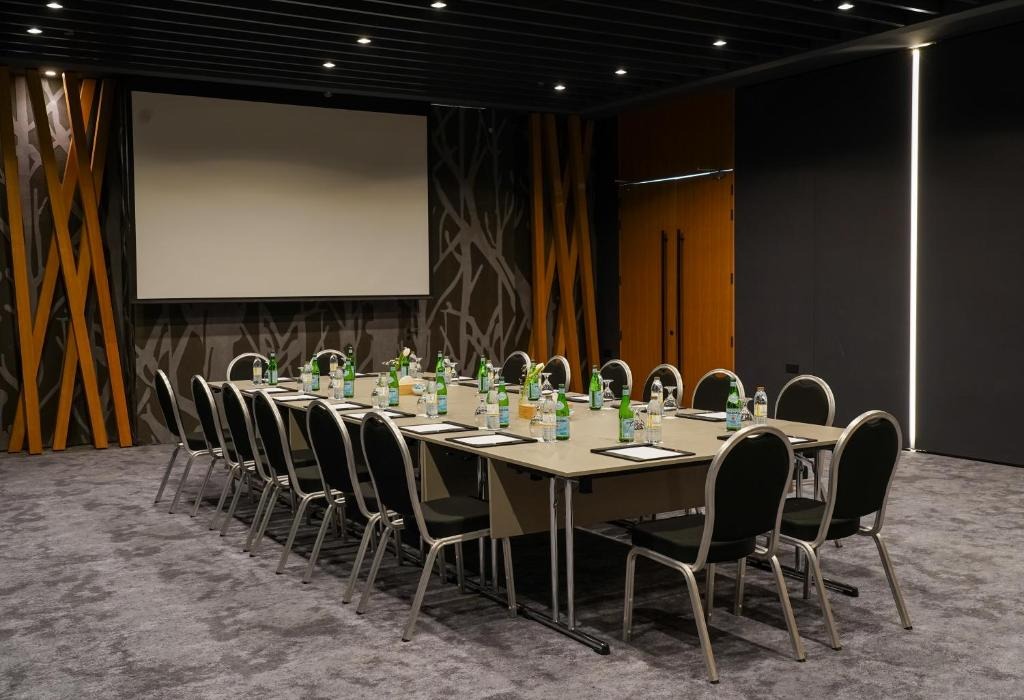 Al  Khoory Sky Garden Hotel image 13